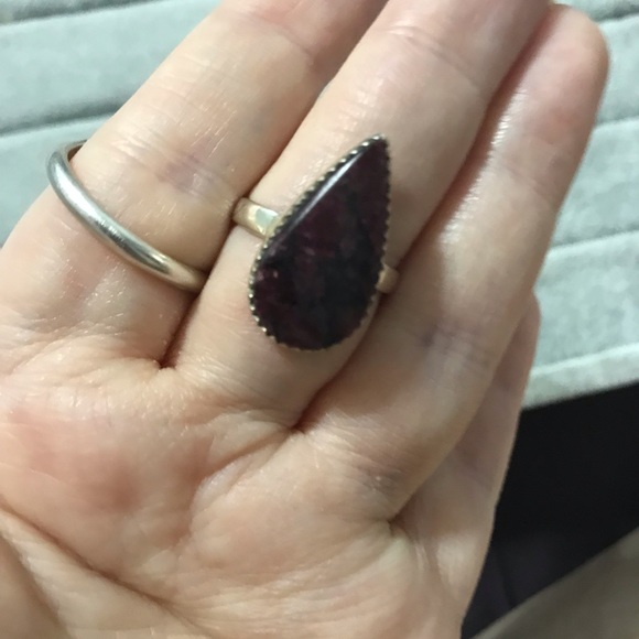 New Sterling Silver Teardrop Russian Eudialyte Ring Size 8 Red Greens Crystal - Picture 8 of 16